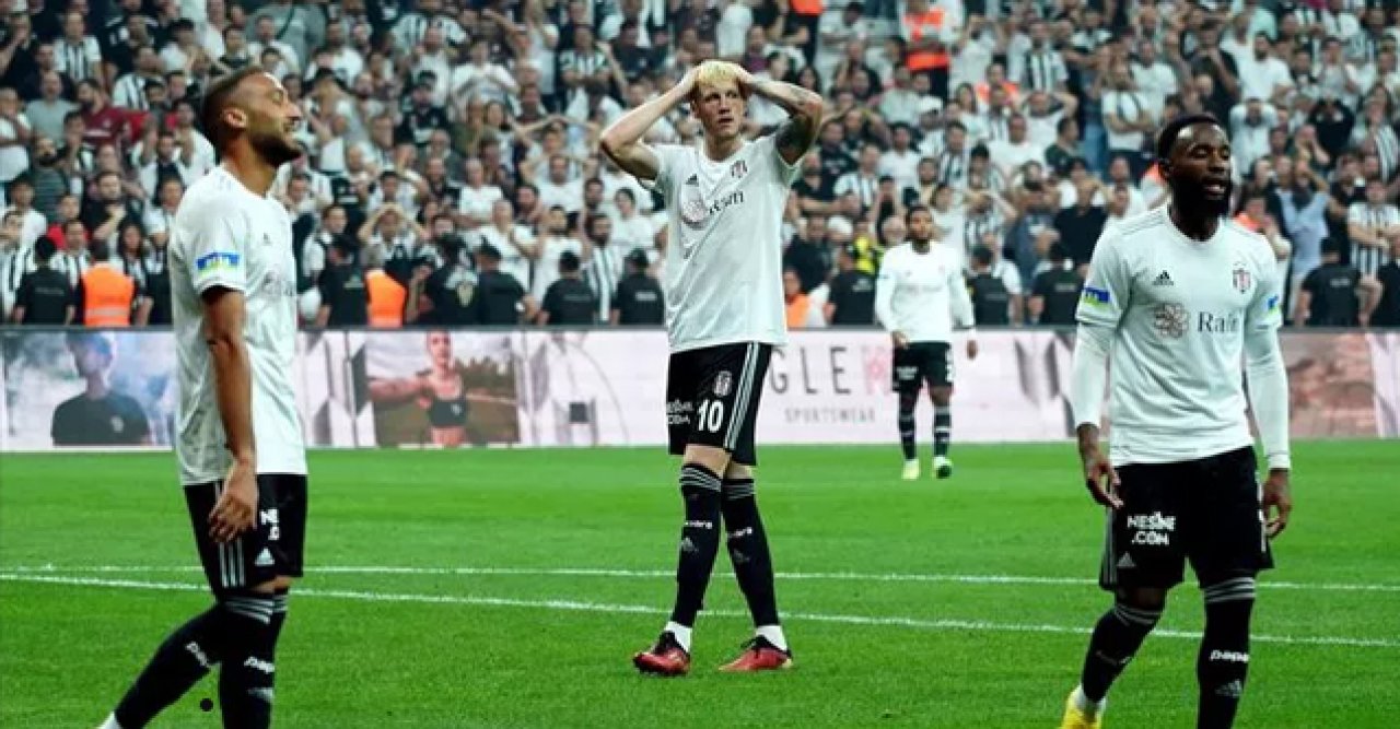 Beşiktaş kahroldu! 3 puan Başakşehir'in