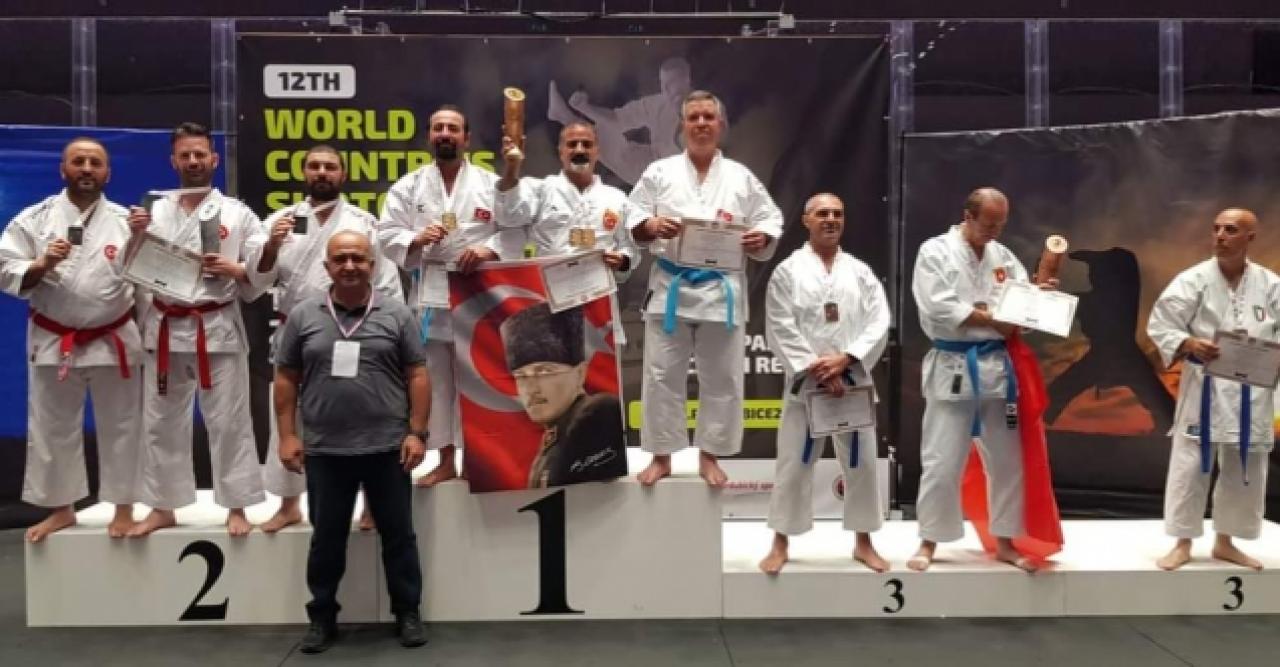 Kamil Üci 12. World Shotokan Championships 2.altın madalya birincilik kupası kazandı