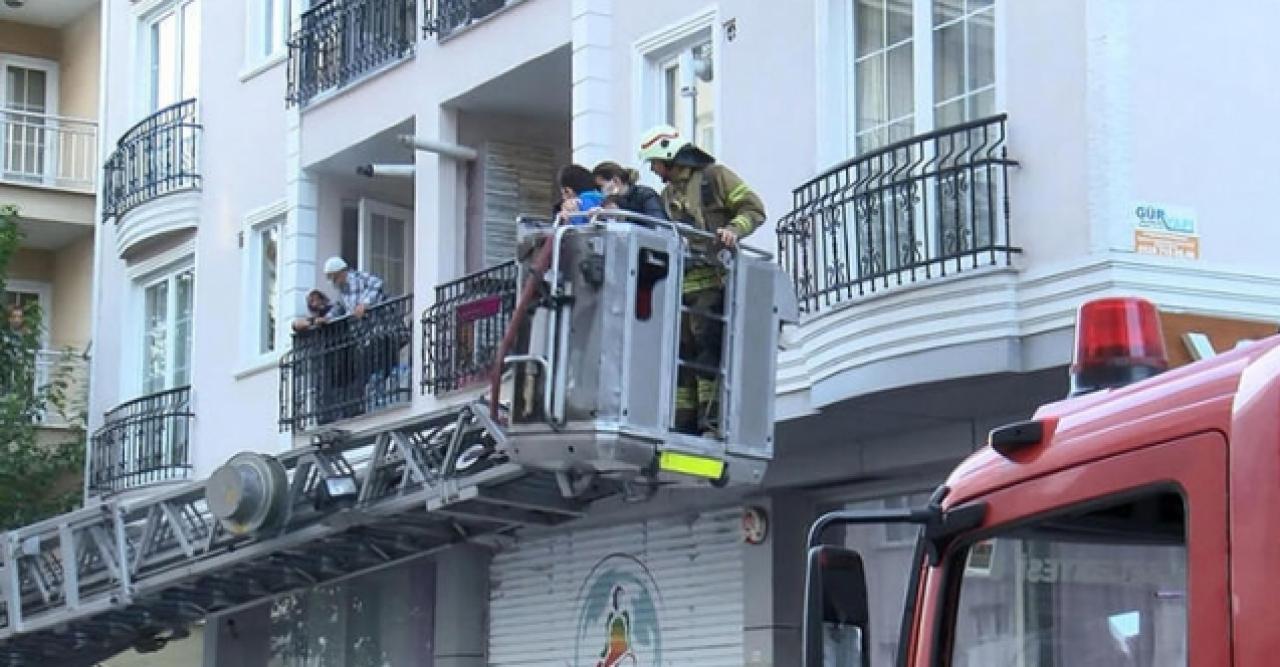 Şişli'de 4 katlı binada yangın: Mahsur kalanları itfaiye kurtardı