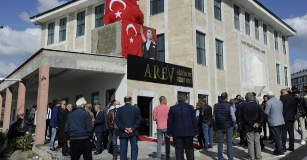 AREV'in Beylikdüzü’nde inşa ettiği Hacı Reşat Orakçı Camiinde ilk namaz kılındı