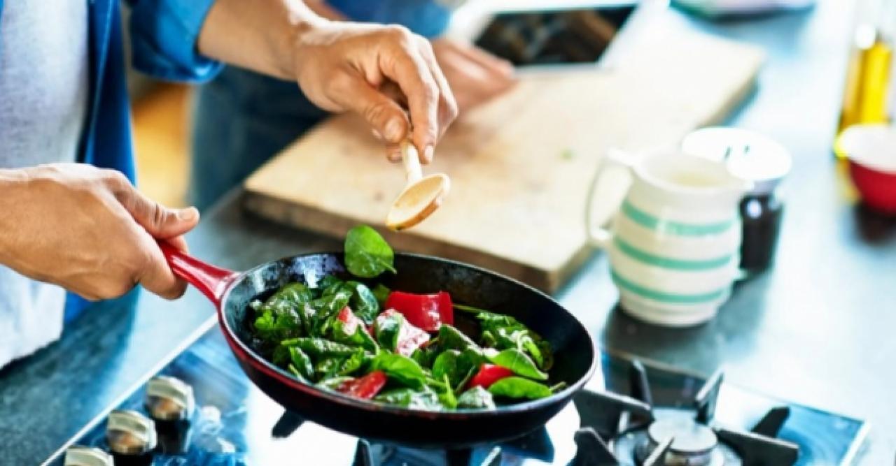 Güney Koreli araştırmacılar açıkladı! Vegan beslenmek erkekleri kalın bağırsak kanserinden koruyor