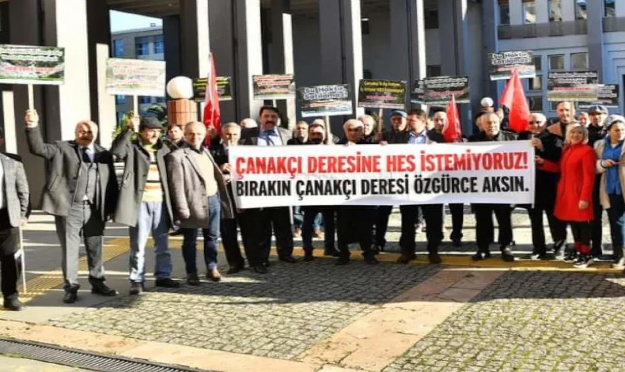 Çanakçı halkından 5'inci HES'e tepki: Kanser gibi derelere yapıştınız