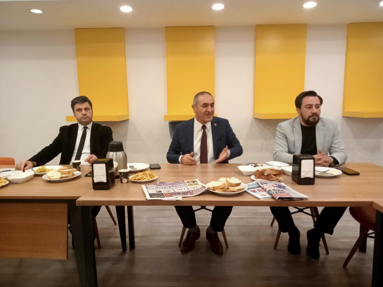 Gazeteci özgür değilse kötülük baş gösterir!