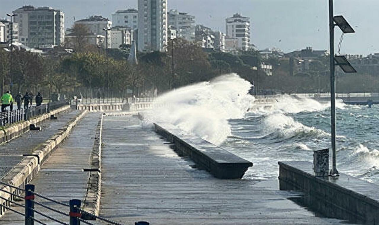 AKOM'dan İstanbul için lodos uyarısı!