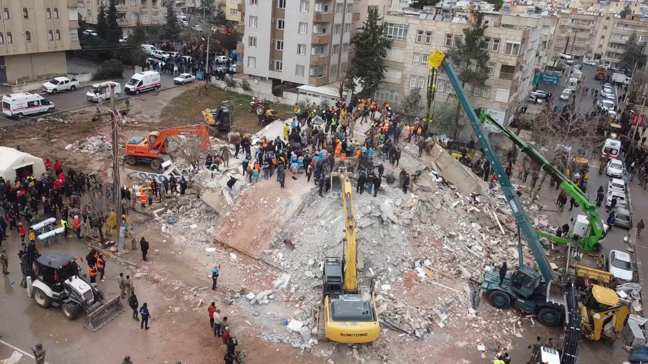 Başakşehir yardım için yola çıktı