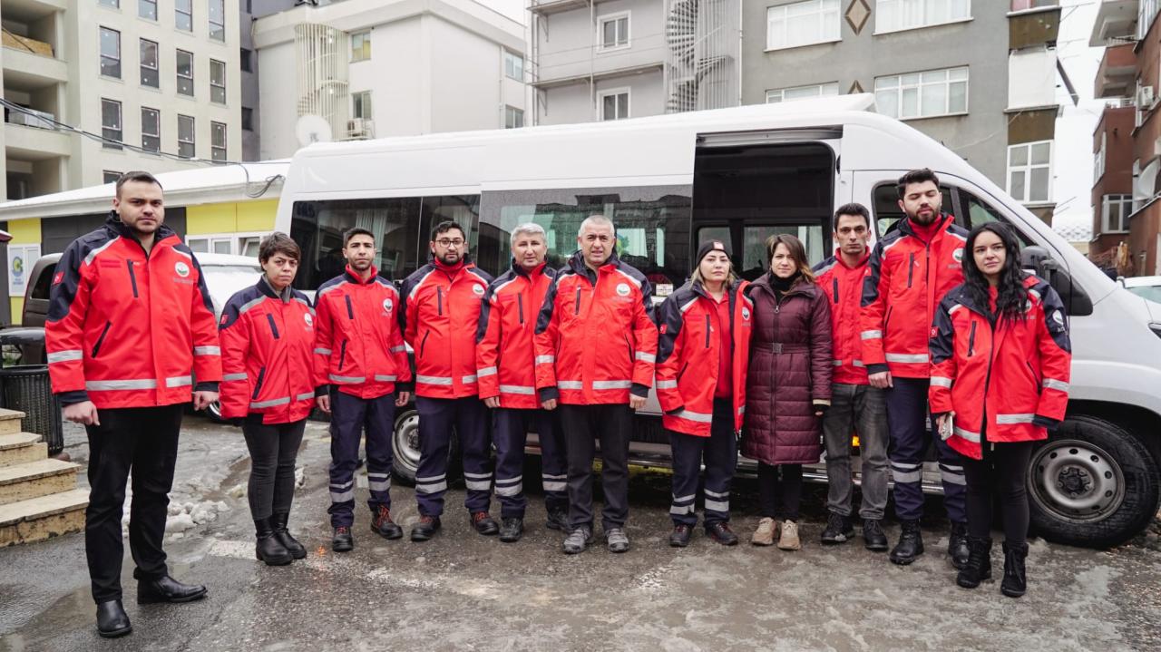 Deprem bölgesine gittiler