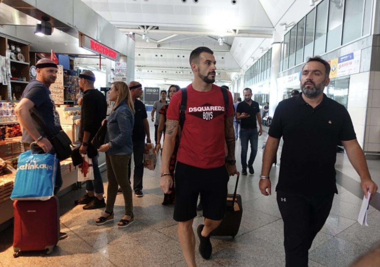 Beşiktaş'ta flaş ayrılık! Negredo'nun sözleşmesi feshedildi