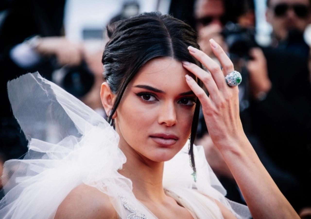 Kendall Jenner çıplak fotoğraflarını kendisi mi sızdırdı?