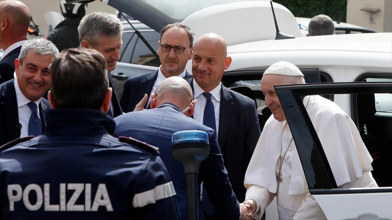 Papa Franciscus, hastaneden taburcu edildi