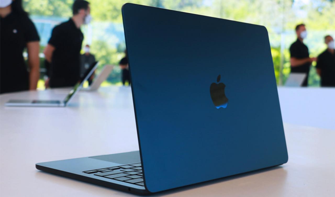 Apple, kelebek klavyeli MacBook alanlara 50 milyon dolar tazminat ödeyecek