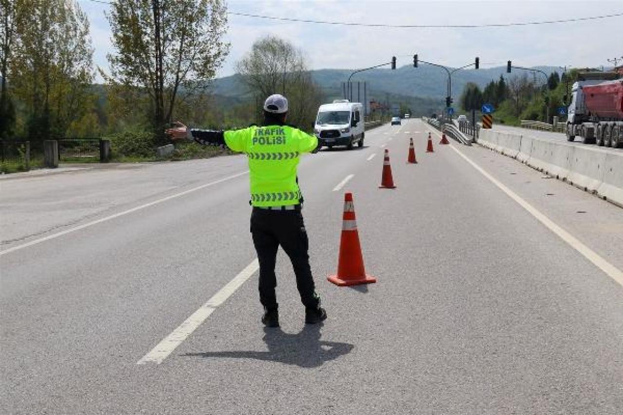 81 ilde 'düzensiz göç' uygulaması: 15 organizatöre gözaltı