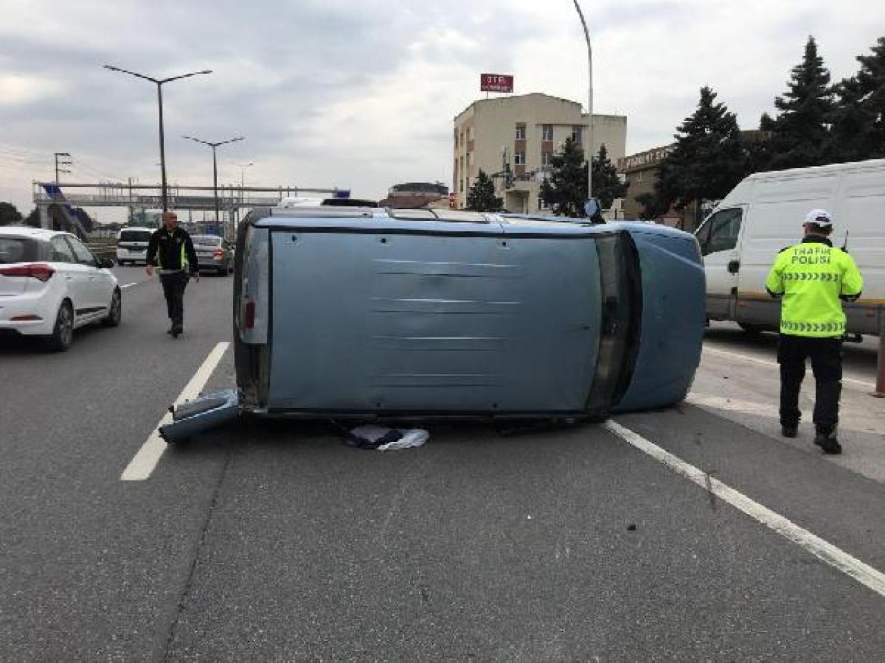 Kocaeli'de bayram ziyareti yolunda kaza: 3'ü çocuk 8 yaralı