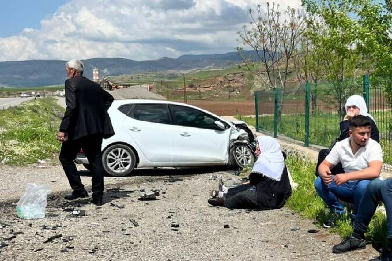 Siirt'te iki trafik kazası: 13 yaralı