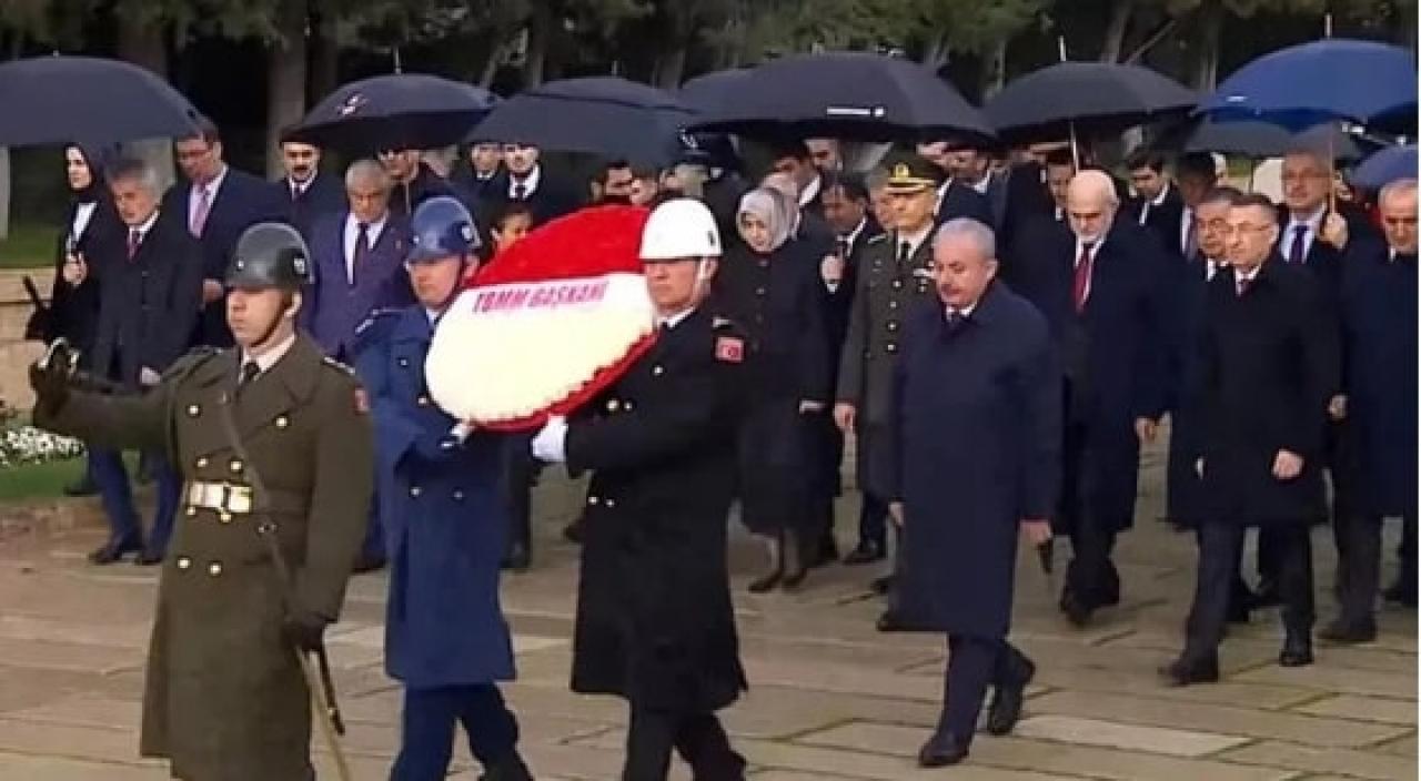 Devlet erkanı Anıtkabir'de