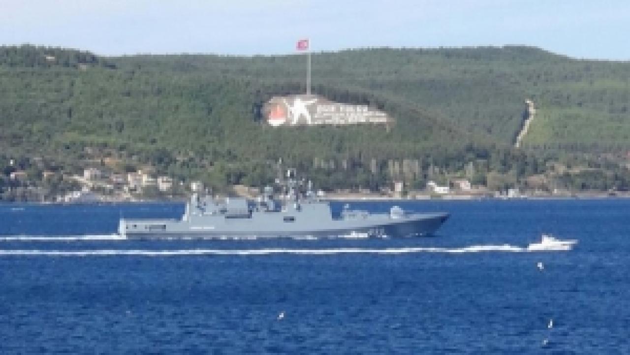 Rus Savaş Gemisi 'Dmitry Rogachev' Çanakkale Boğazı'ndan Geçti