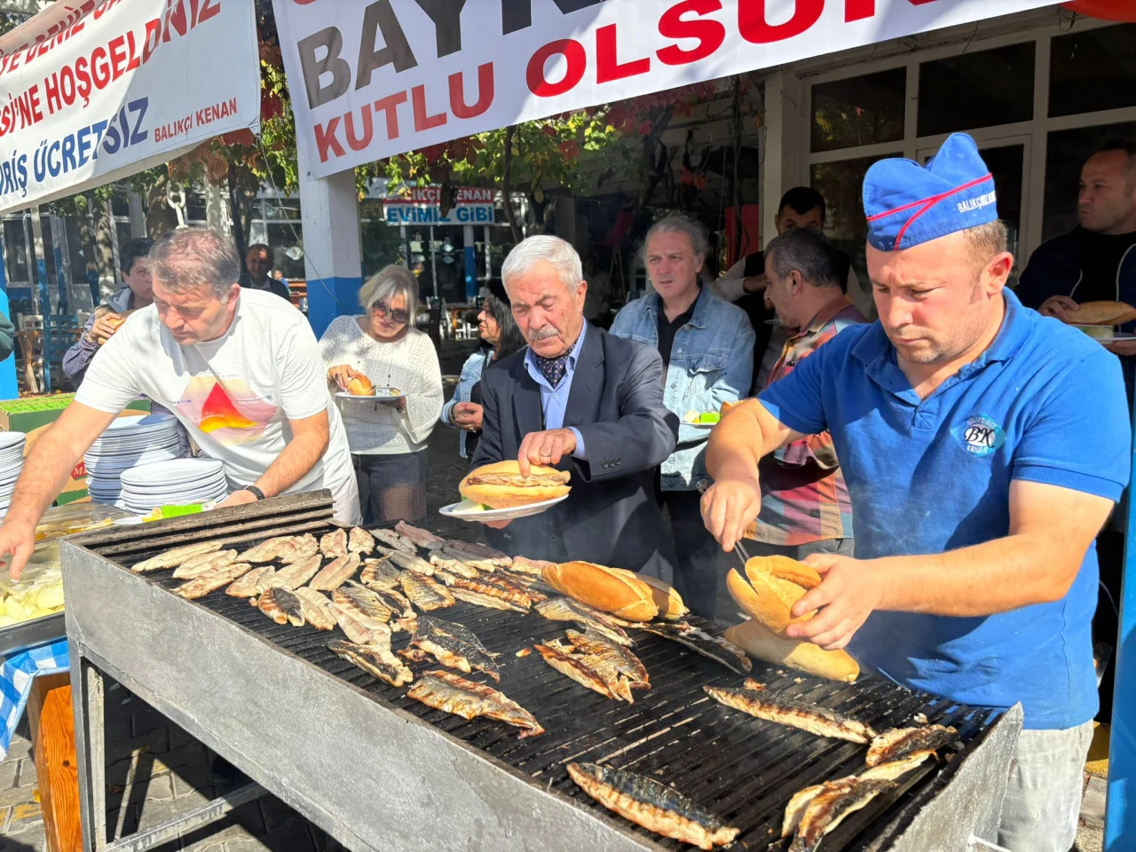 Balıkçı Kenan'dan 29 Ekim Cumhuriyet Bayramı'na özel bayram ikramı