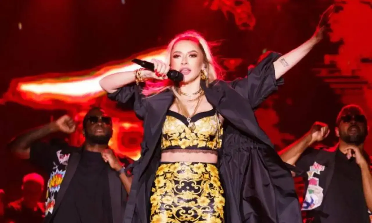 İBB Hadise’ye Konser İçin Ne Kadar Ödeyecek? Hadise Konseri İBB 29 Ekim’de Yapılacak mı?