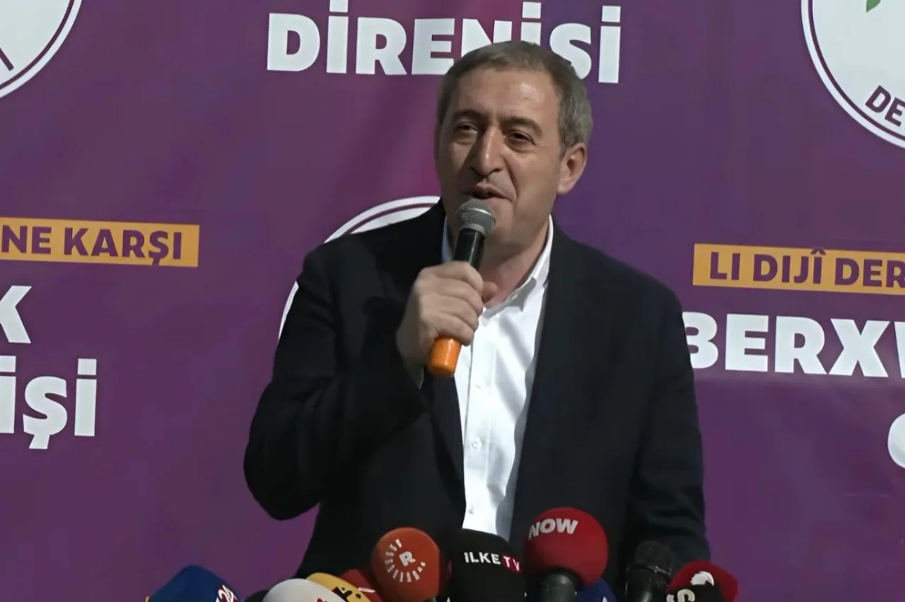 DEM Parti Eş Genel Başkanı Tuncer Bakırhan kimdir, neden gündemde, nereli, evli mi, siyasi kariyeri?