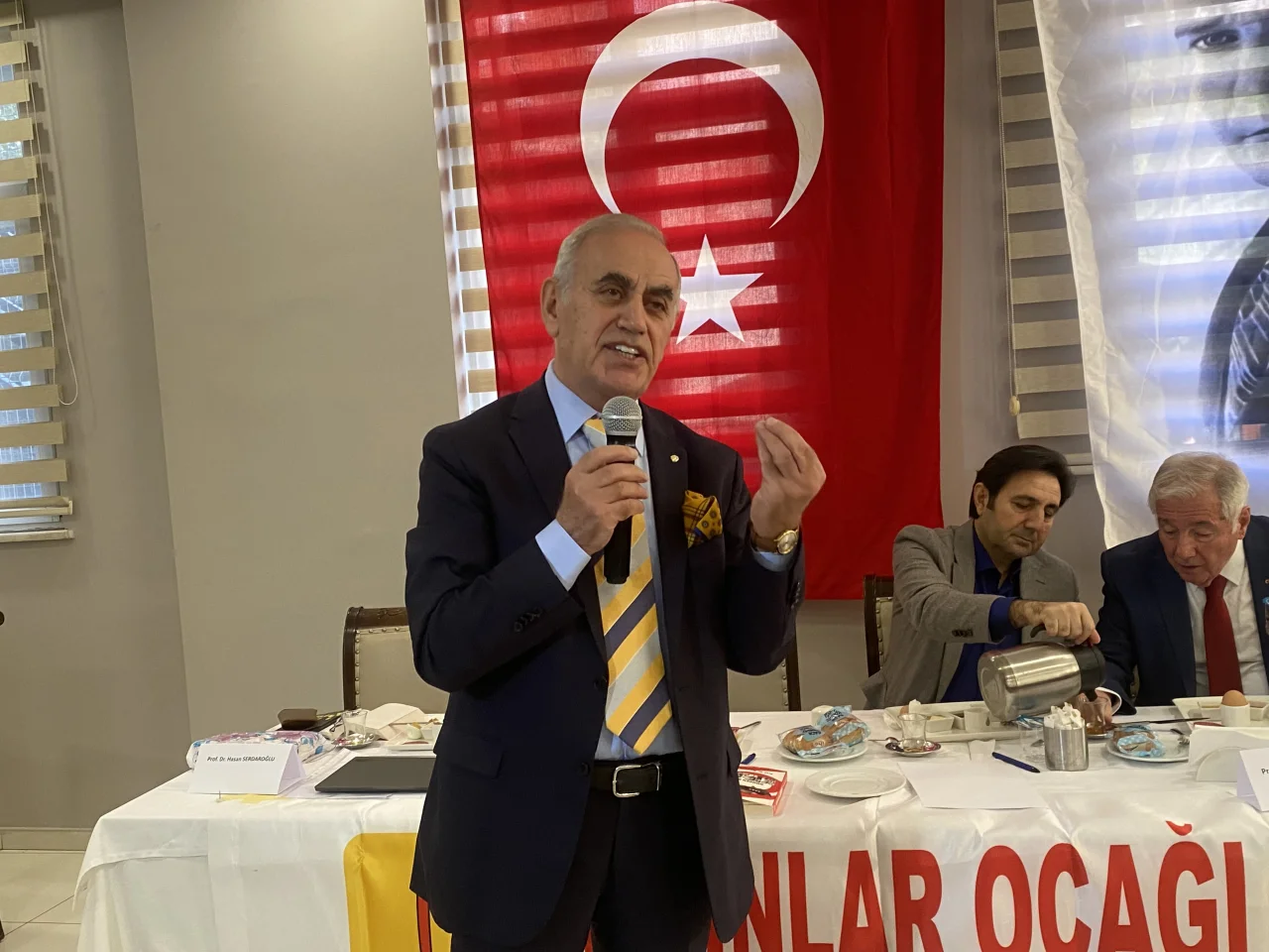 Serdaroğlu: Bugün gaflet içerisindeyiz!