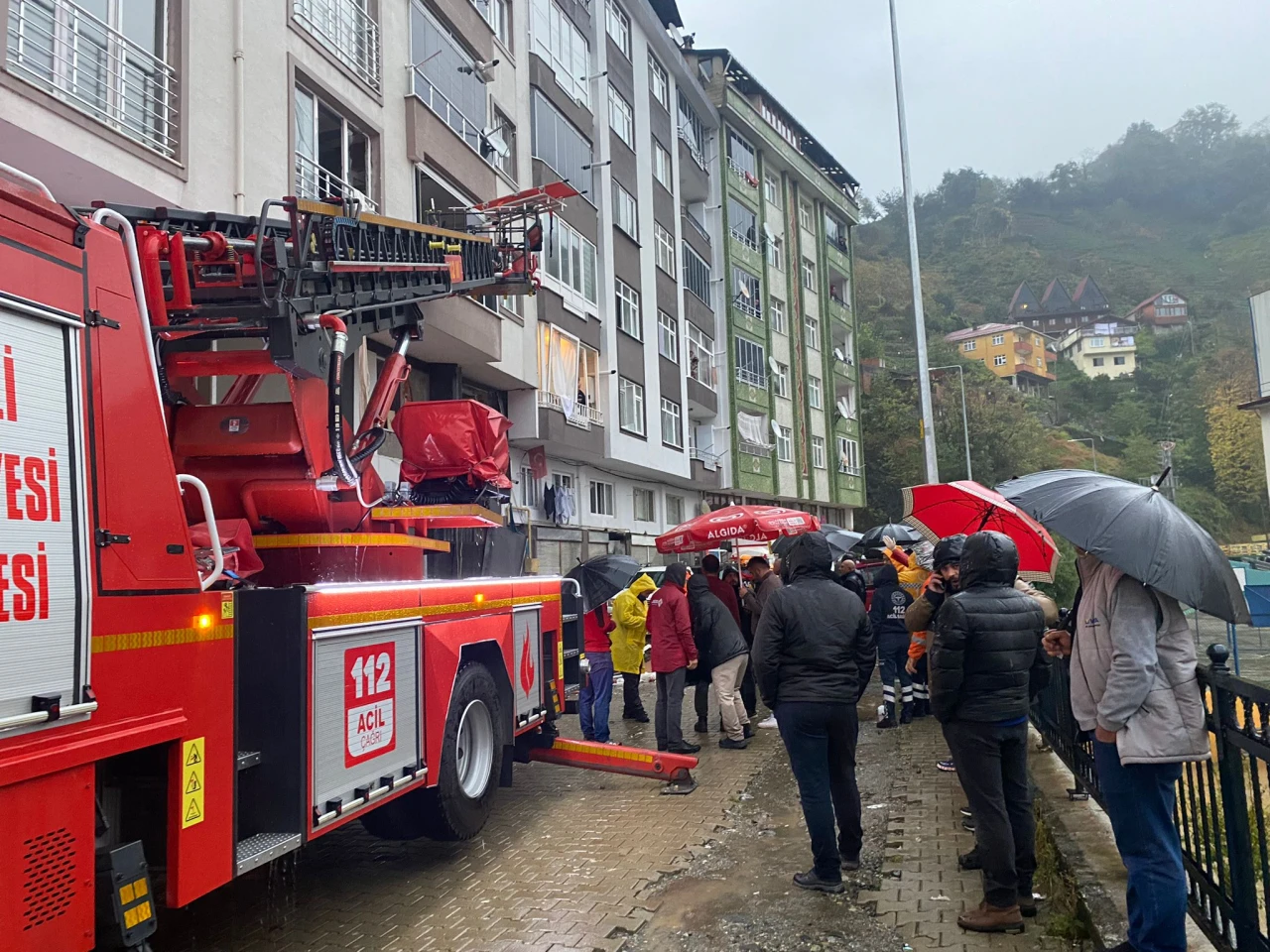 Rize'de heyelan felaketi! 1 kişi hayatını kaybetti