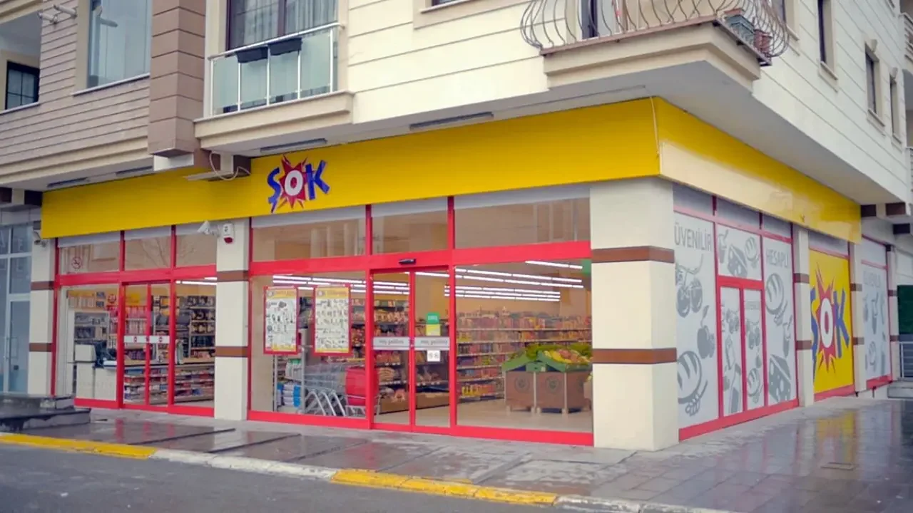 ŞOK Market Kaçta Açılıyor? ŞOK Market Açılış Saati, Çalışma Günleri ve Tatil Günlerindeki Saatleri