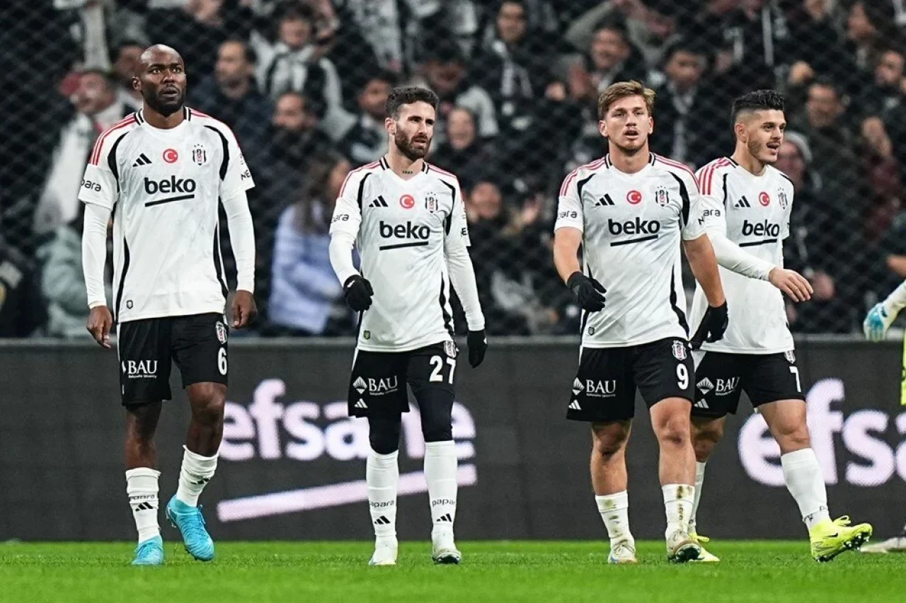 Beşiktaş evinde yıkıldı! Göztepe'den müthiş geri dönüş: 4-2