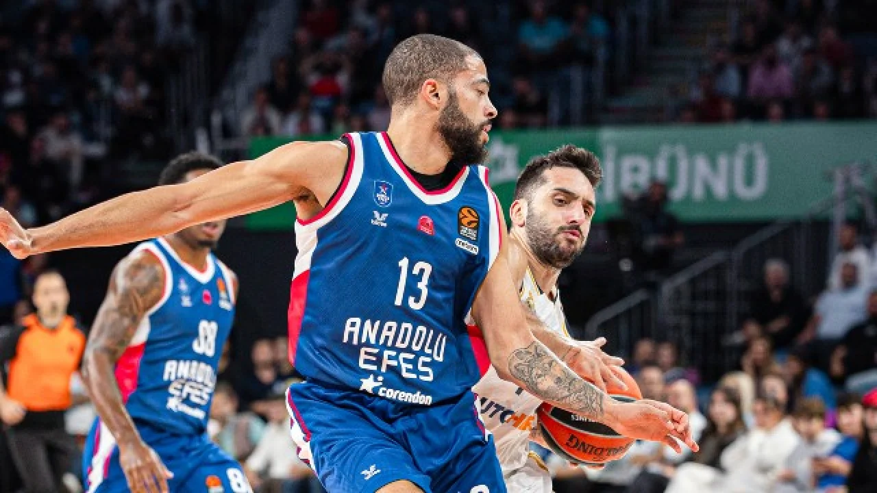 Real Madrid - Anadolu Efes Maçı Saat Kaçta Başlayacak, Hangi Kanalda Yayınlanacak, Şifresiz mi?