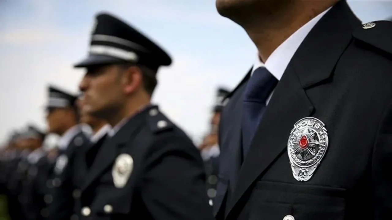 İçişleri Bakanı Ali Yerlikaya, 12 bin yeni polis memurunun alınacağını duyurdu! 32. Dönem POMEM alımları ne zaman?