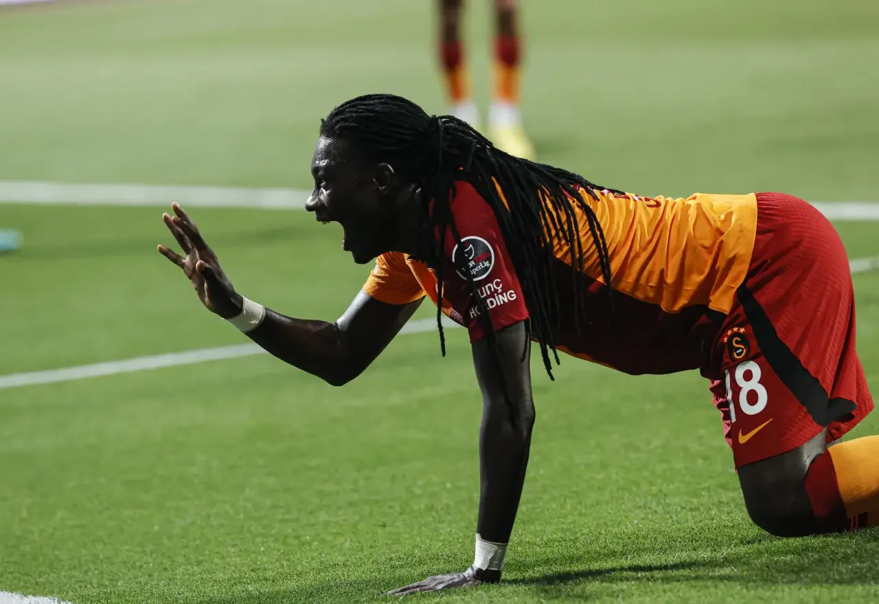 Galatasaray’ın Efsane Golcüsü Bafétimbi Gomis Futbola Veda Etti! İşte İstatistiklerle Dolu Kariyeri