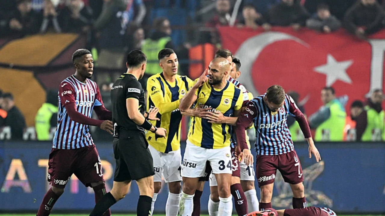 Trabzonspor - Fenerbahçe maçının VAR kayıtları açıklandı