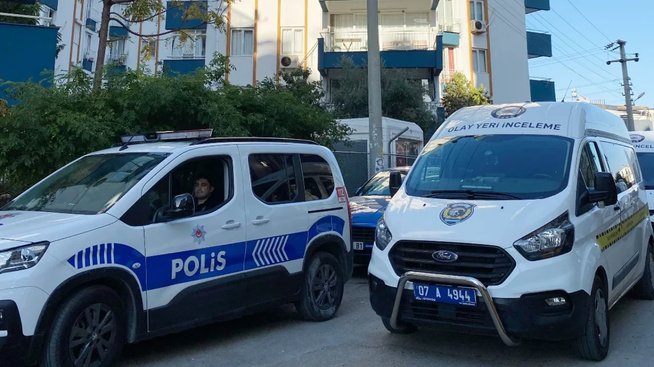 Antalya’da dehşet! Üç kardeş evde ölü bulundu!