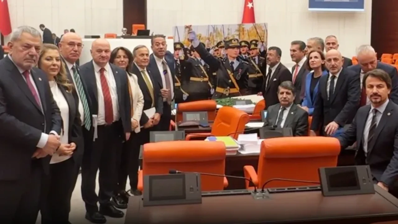 CHP’den TBMM’de Teğmenlerin Disipline Sevkine Sert Tepki!