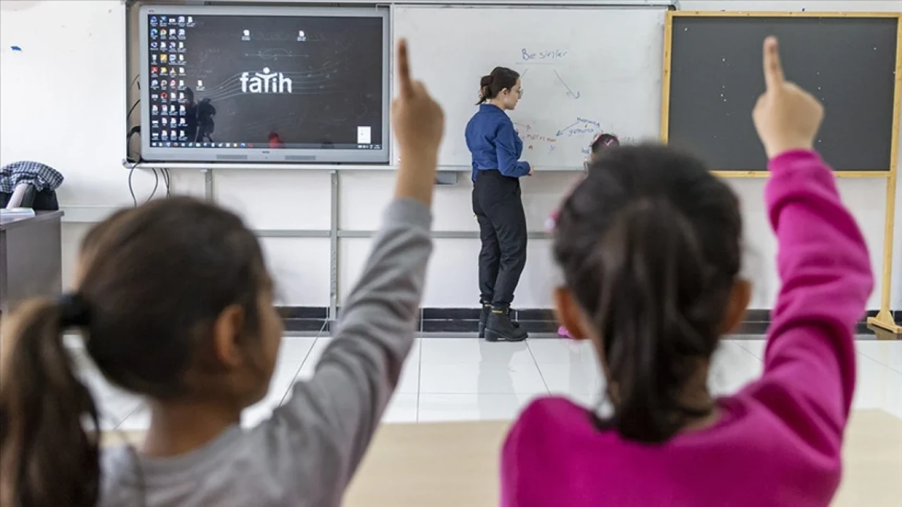 Aday Öğretmenler İçin Yeni Kurallar! Kariyer Yolunda 4 Şart Belirlendi