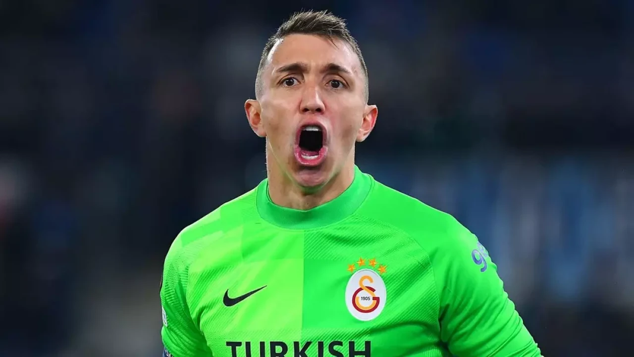 Muslera'dan Boşalan Kaledeki Yeni İsim Belli Oldu! Michael Zetterer Geliyor