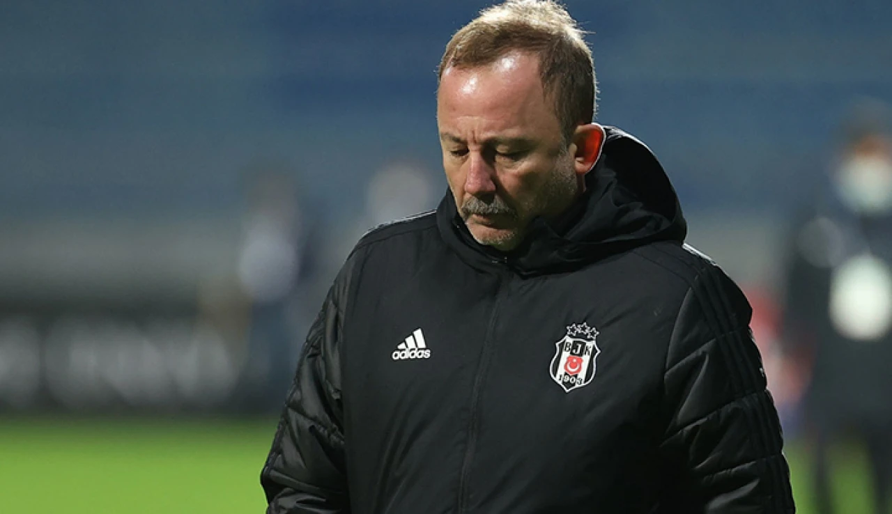 Sergen Yalçın’dan Beşiktaşlıları üzecek karar: “Bu kaosun içinde olmam”