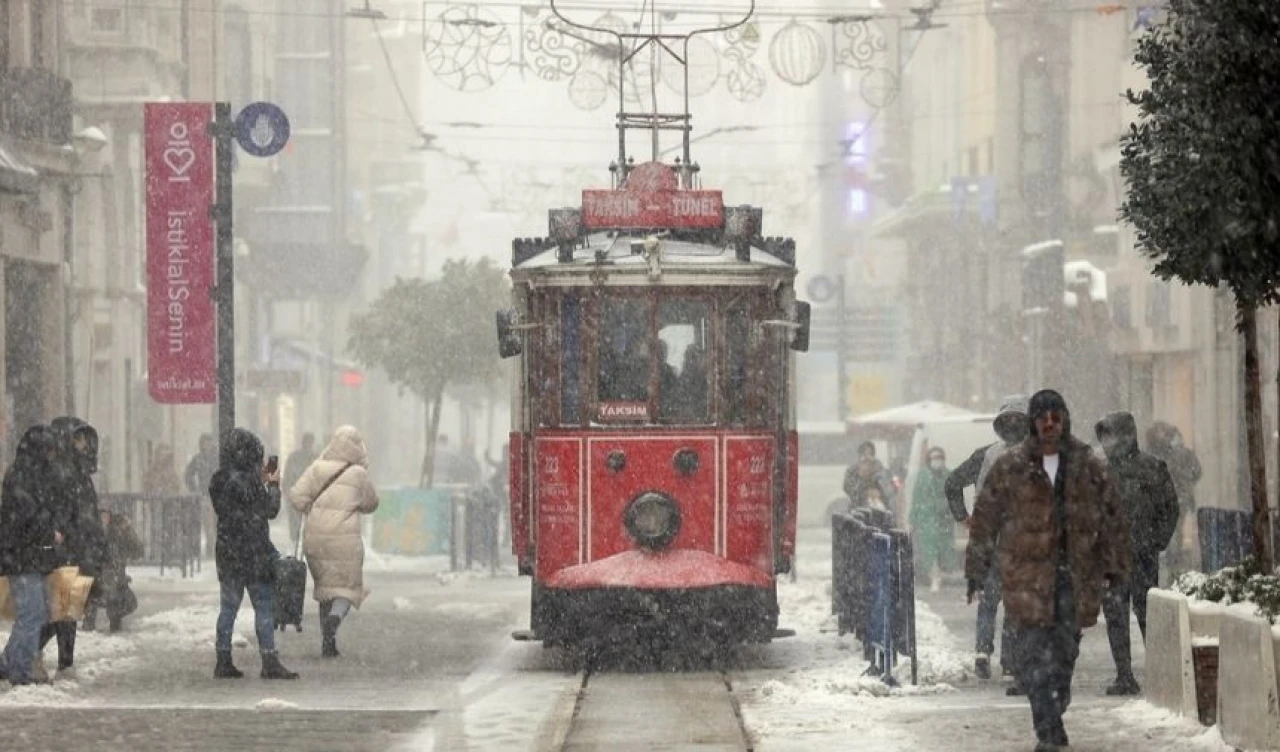 Aralık Ayında İstanbul'da Kar Yağacak Mı? Soğuk Hava Ne Kadar Sürecek? Aralık Ayında Hava Nasıl Olacak?