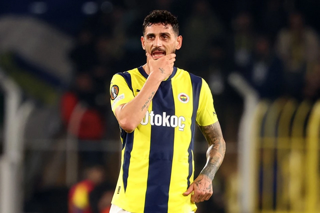 Fenerbahçe'de Samet Akaydin Şoku! Mourinho, Başakşehir Maçında Oynamayacak