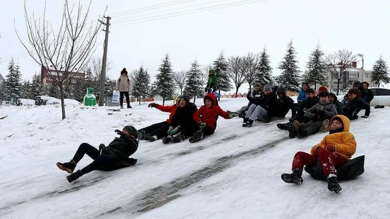 23 Aralık Tunceli, Elazığ ve Malatya Okul Var Mı, Tatil Mi Edildi? MEB ve Valilik Son Açıklaması!