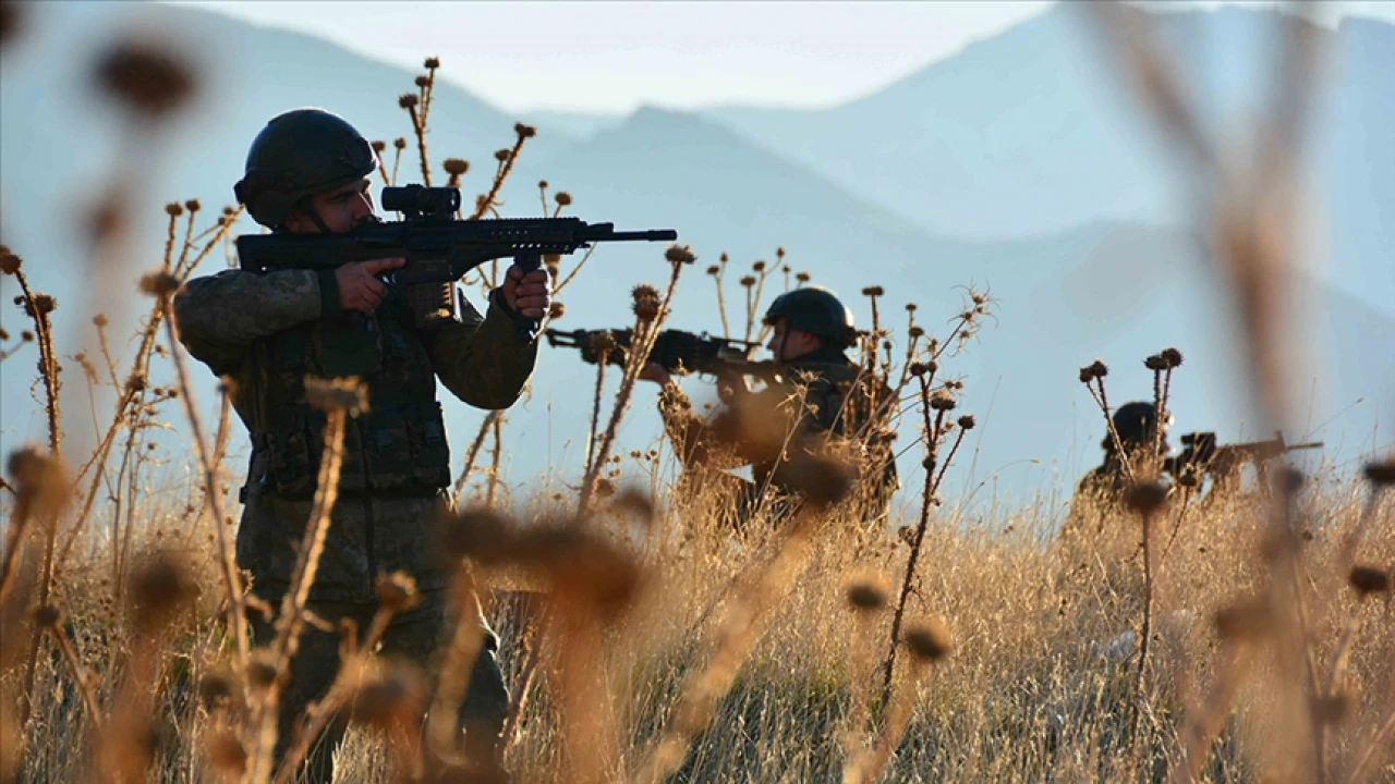 Gara ve Fırat Kalkanı'nda 4 PKK/YPG’li Terörist Etkisiz Hale Getirildi!