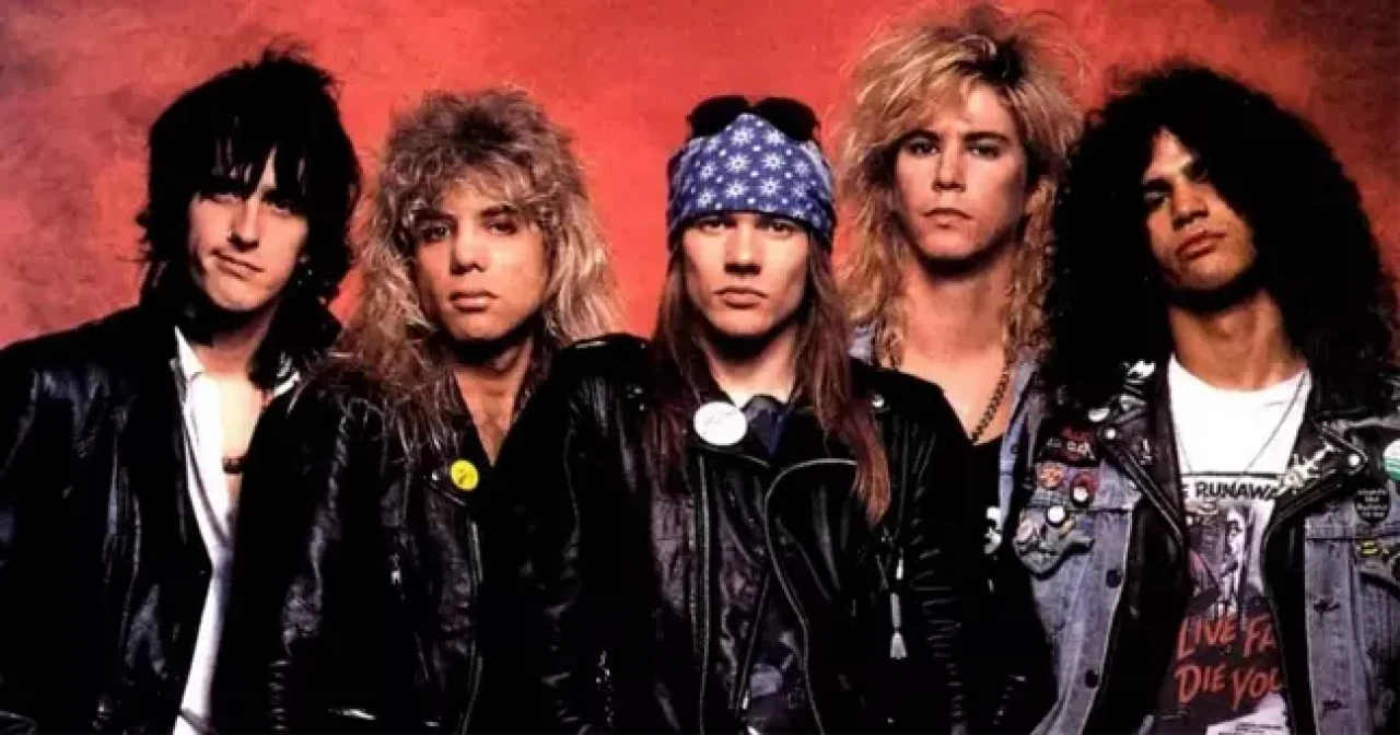 Guns N’ Roses Grubunun Solisti Kim? Hangi Tarz? İsmi Nereden Gelir? Kaç Kişi?