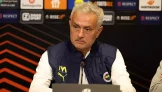 Jose Mourinho: Kısıtlı kadroyla geldik, sahada her şeyimizi vereceğiz!