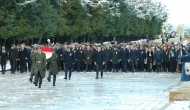 Bakan Yusuf Tekin, öğretmenlerle başöğretmen Atatürk'ü kabrinde ziyaret etti