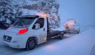 Antalya'da Kar ve Sağanak Yağmur Etkili Oldu! Belediye Ekipleri Yol Açma Çalışmalarına Devam Ediyor