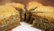 Gelinim Mutfakta Baklava Kek Nasıl Yapılır? Malzemeleri Neler?