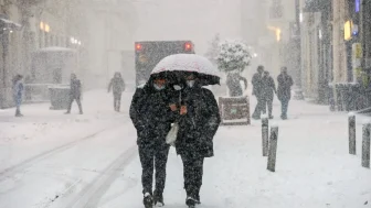 Meteoroloji'den sarı kodlu uyarı: Kar yağışı geliyor! İşte bölge bölge 16-17 Kasım hava durumu