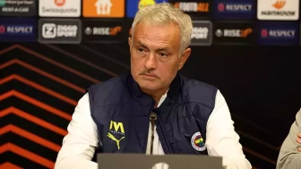 Jose Mourinho: Kısıtlı kadroyla geldik, sahada her şeyimizi vereceğiz!