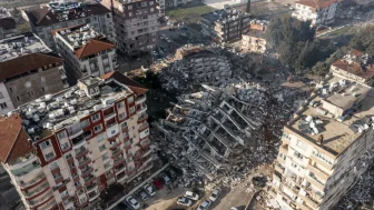 İstanbul Kadar Riskli! İzmir İçin Deprem Alarmı: Büyük Yıkım Kapıda mı?