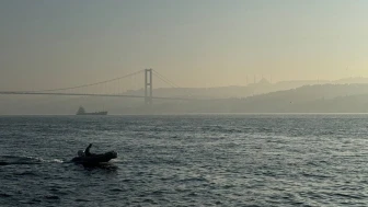 İstanbul Boğazı'nda gemi trafiğine sis engeli!