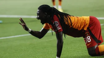 Galatasaray’ın Efsane Golcüsü Bafétimbi Gomis Futbola Veda Etti! İşte İstatistiklerle Dolu Kariyeri