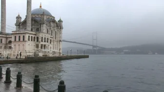 İstanbul Boğazı'nda sis etkili oldu